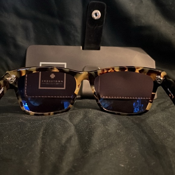 Spy Haight tortoise shell sunglasses (unisex) - Picture 2 of 8